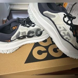 Nike ACG trail shoes- size 10